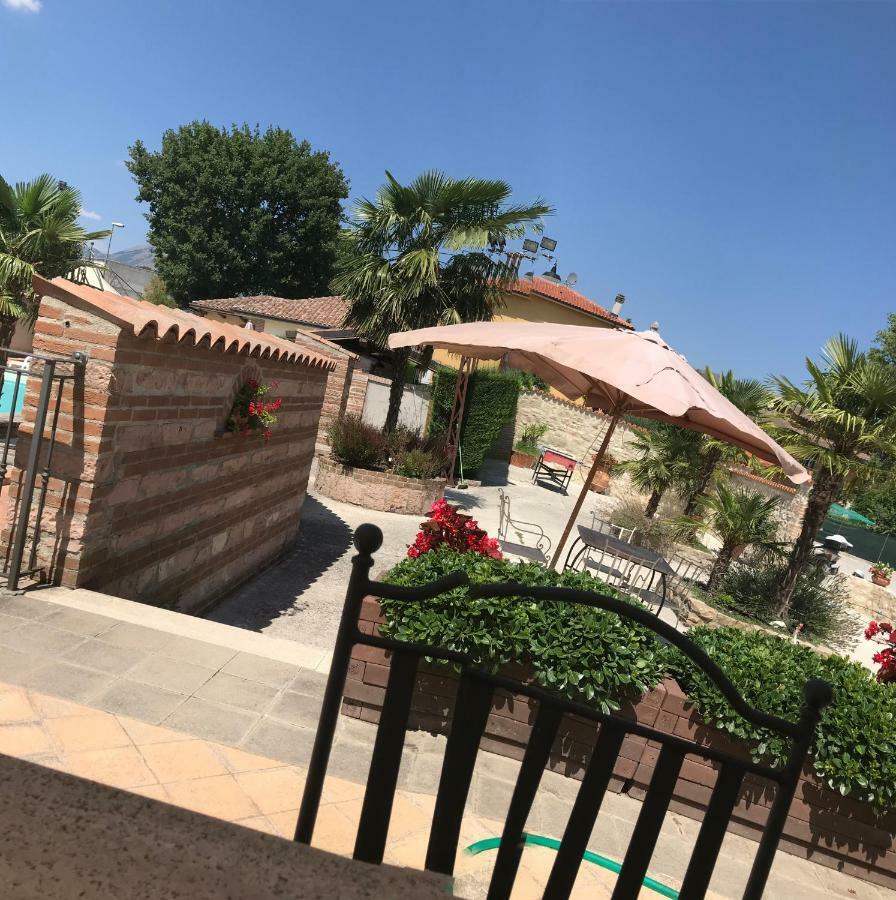 Fossato di Vico Residenza Le Querce Trilocaleヴィラ エクステリア 写真